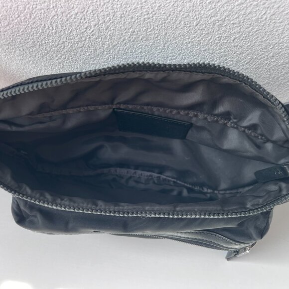 Michael Kors Mens Black Nylon Waist Bag - USED - Picture 5 of 6